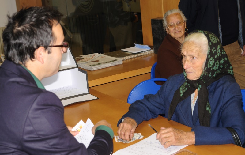 Centenas de pessoas de todo o Concelho continuam a beneficiar do apoio na compra dos medicamentos