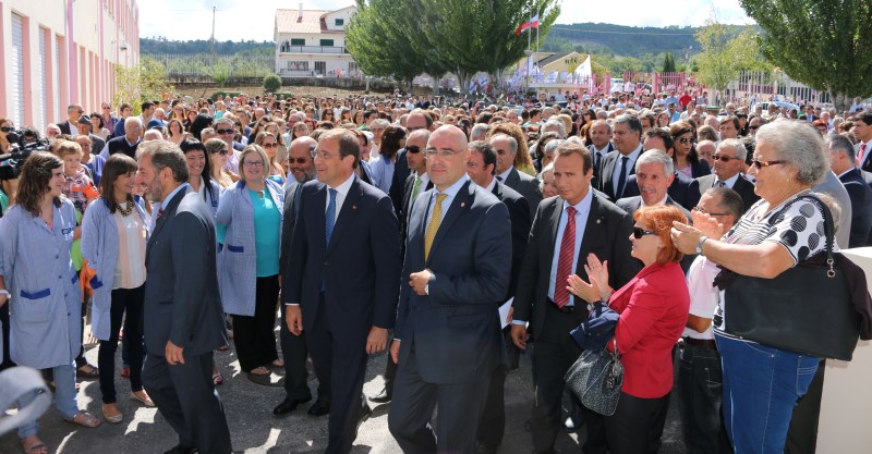 Primeiro-Ministro e Ministro da Educação inauguraram Centro Escolar de Sernancelher