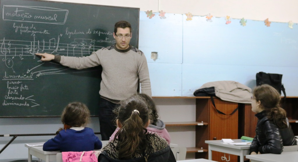 Escola de Música de Ferreirim e Junta de Freguesia de Carregal parceiros no ensino da música às crianças da aldeia