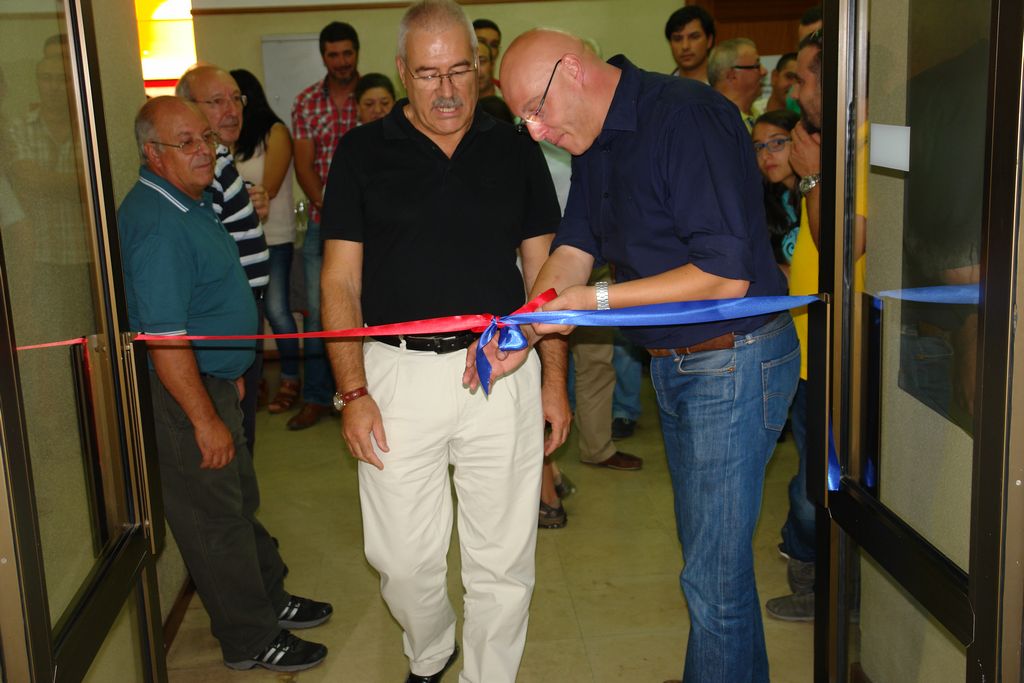 Carlos Olavo Azevedo inaugura exposição de fotografia no edifício da Câmara Municipal