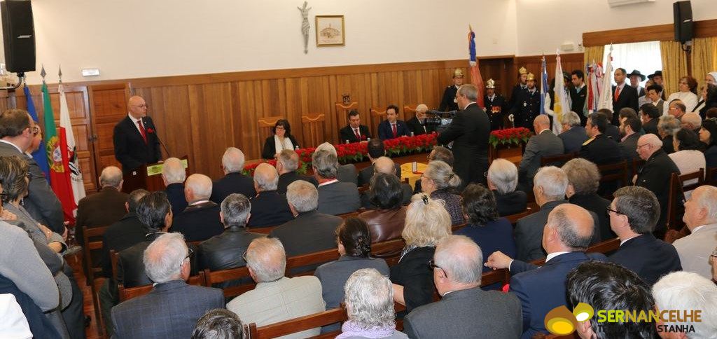 Sernancelhe comemorou o 25 de abril com medalhas de Mérito