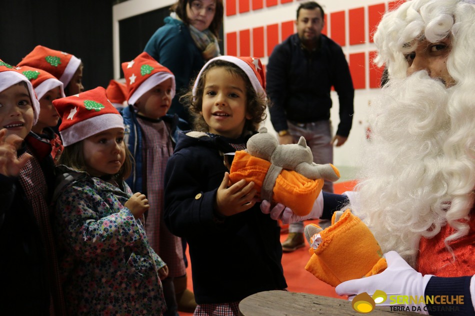 Sernancelhe celebra o Natal com as crianças das escolas