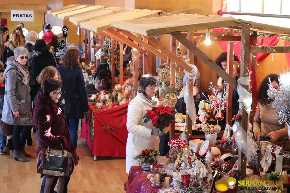 Mercado em tons de Natal no Centro de Artes