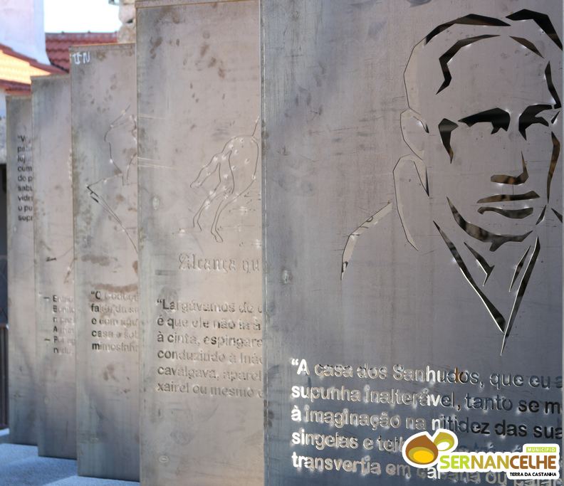 Praça Aquilino Ribeiro, em Carregal, uma homenagem ao mais ilustre filho da terra