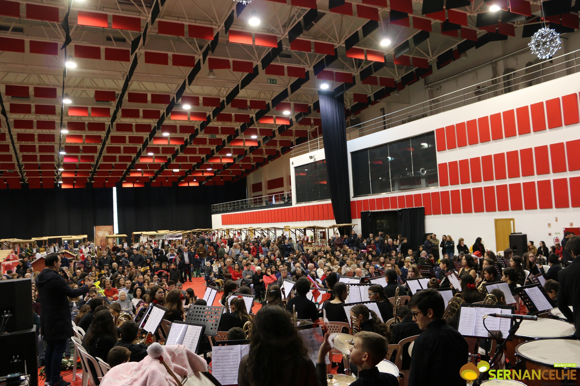 NATAL ANTECIPADO COM UM MERCADO, UM CONCERTO E UM ESPETÁCULO DE DANÇA