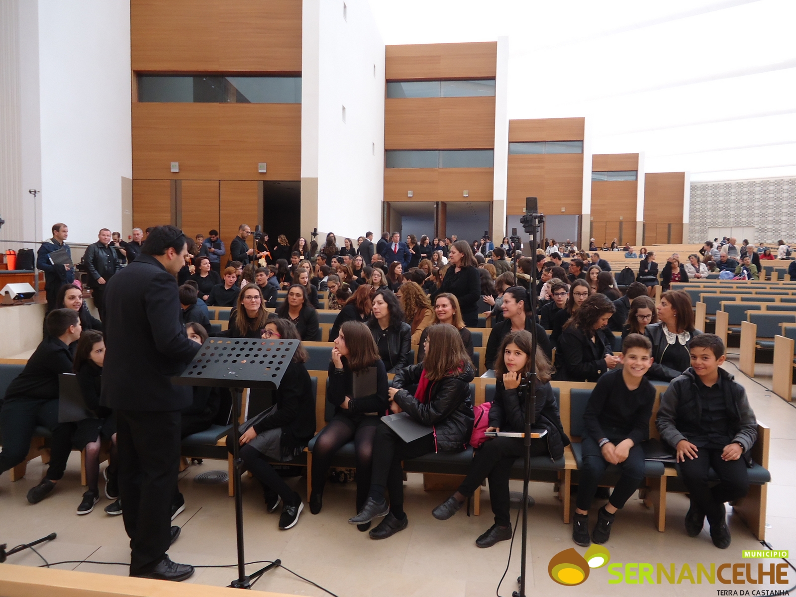 Conservatório Regional de Música de Ferreirim animou a Missa na Basílica da Santíssima Trindade, no Santuário de Fátima