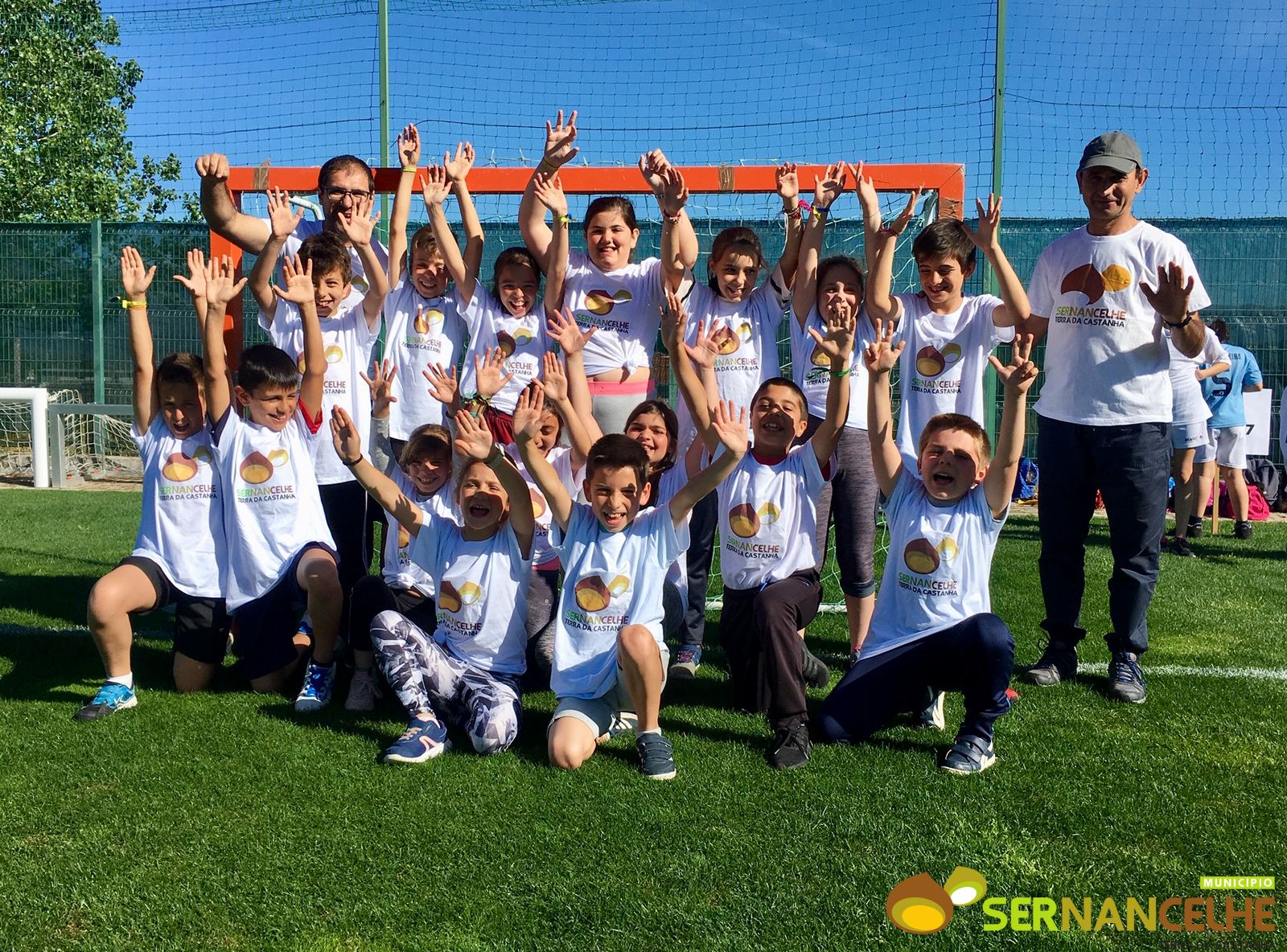 ALUNOS DO 1º CEB DE SERNANCELHE PARTICIPARAM NO ENCONTRO DISTRITAL DE ANDEBOL4KIDS