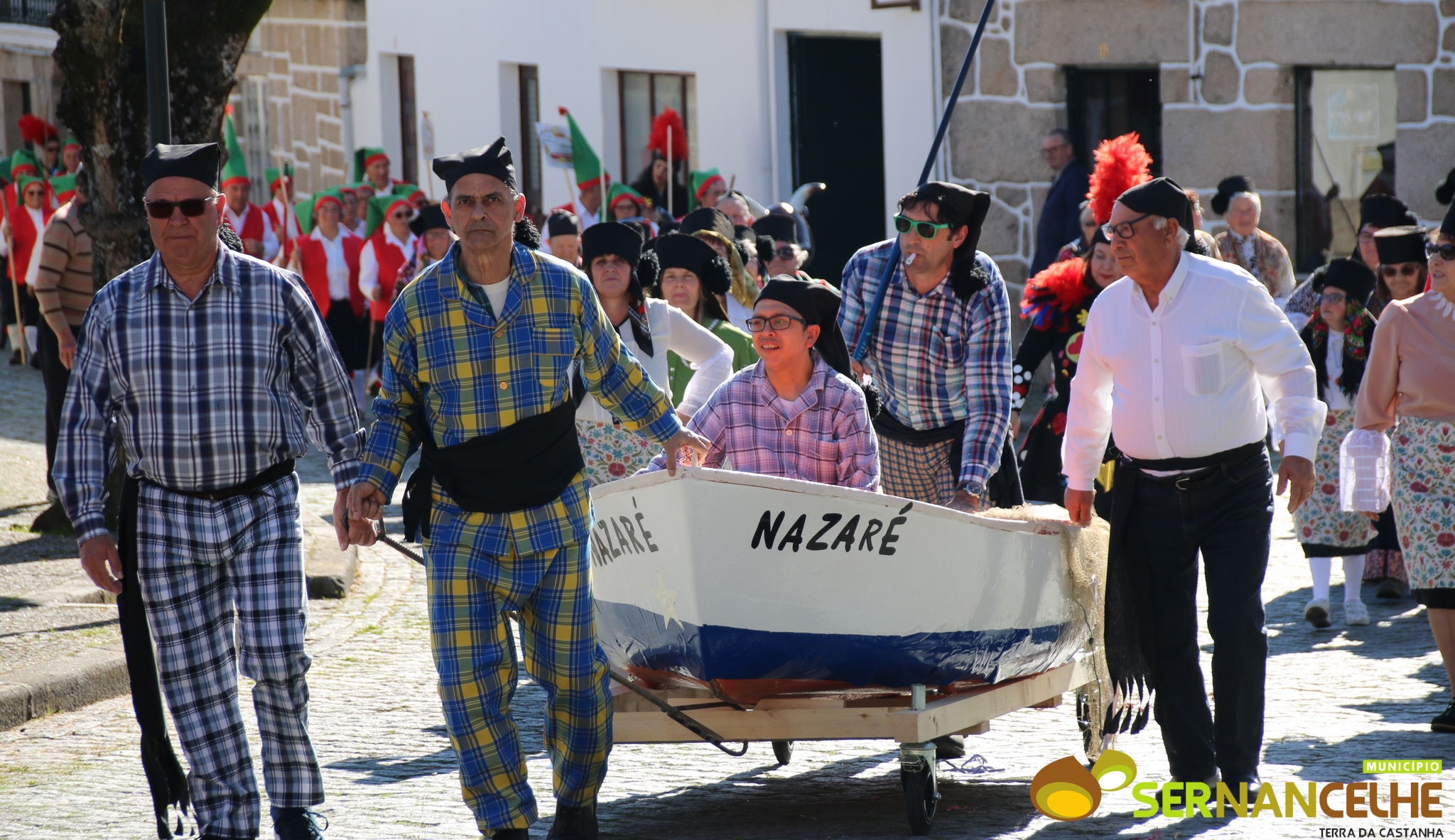 DESFILE DE CARNAVAL EM SERNANCELHE